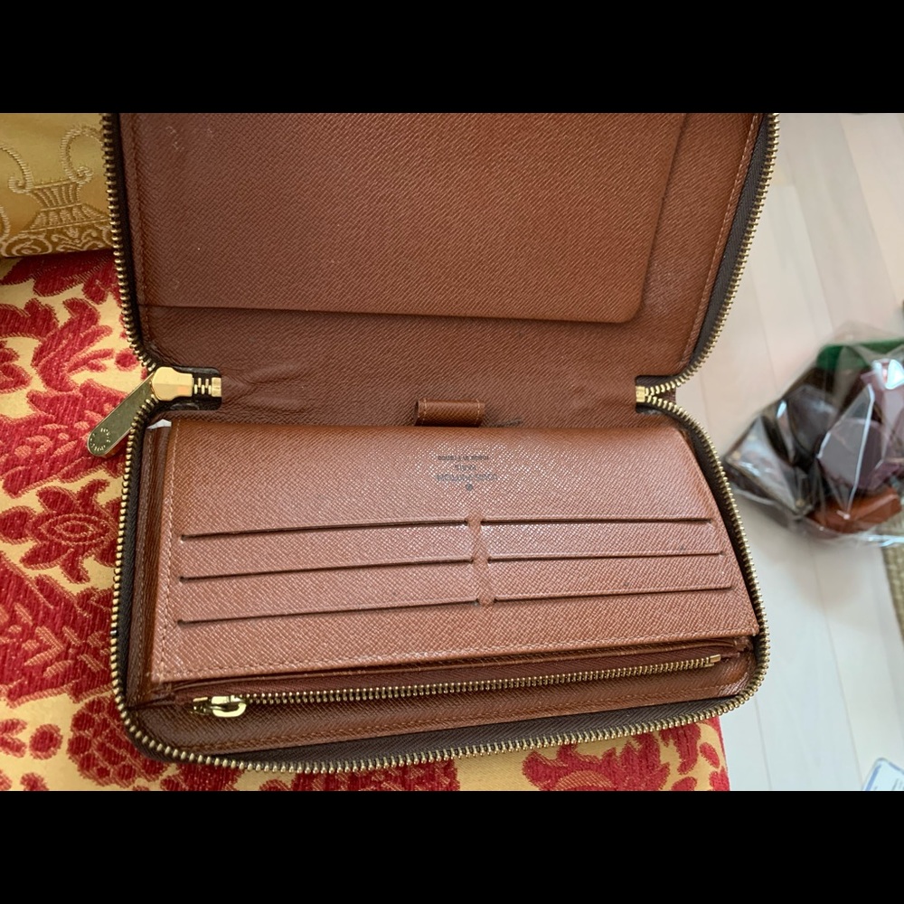 Lv Authentic Large Zippy Case Wallet, Code: Sn1015 - image 8